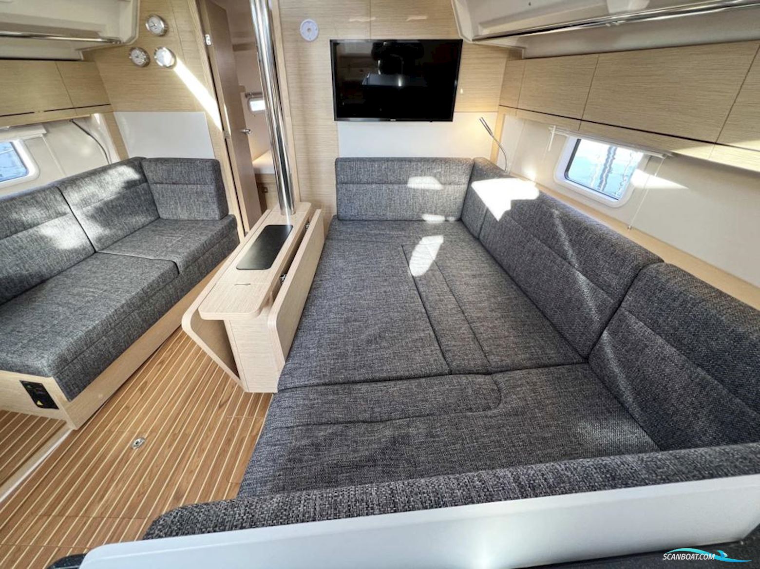 Hanse 388