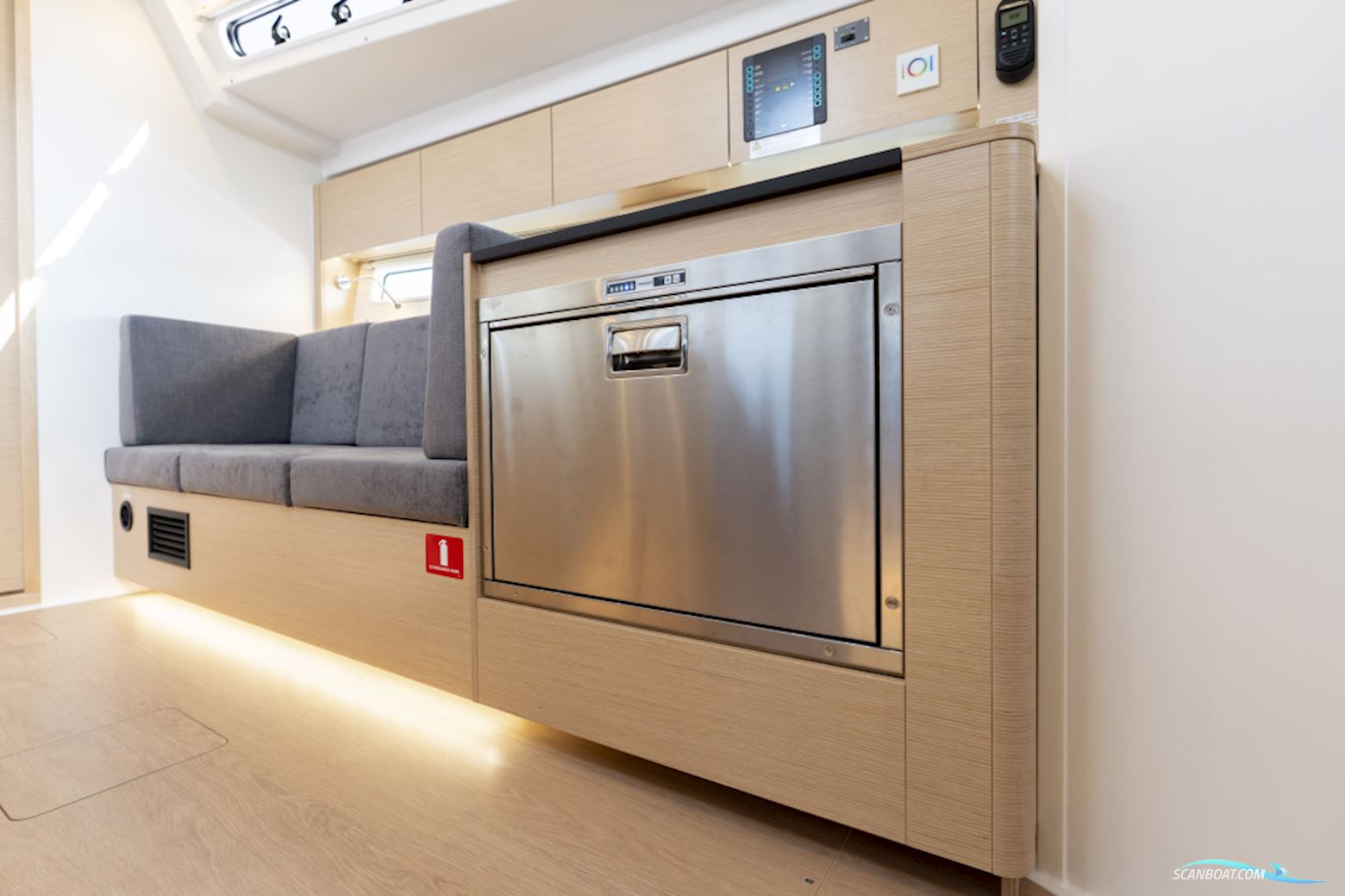 Hanse 410