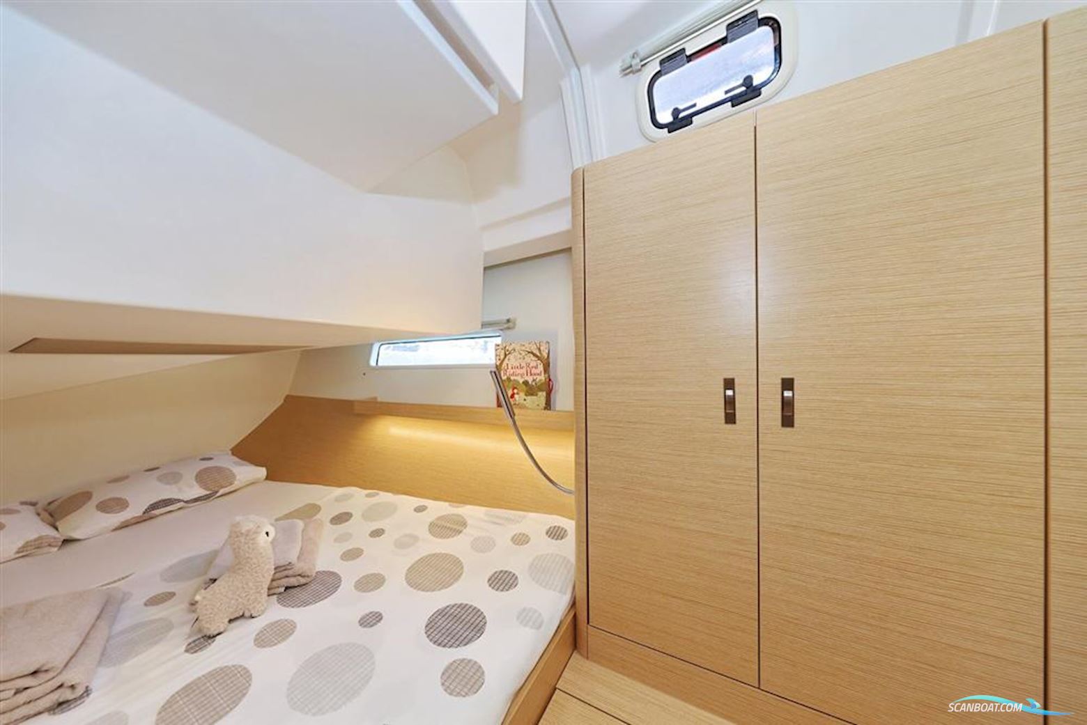 Hanse 410