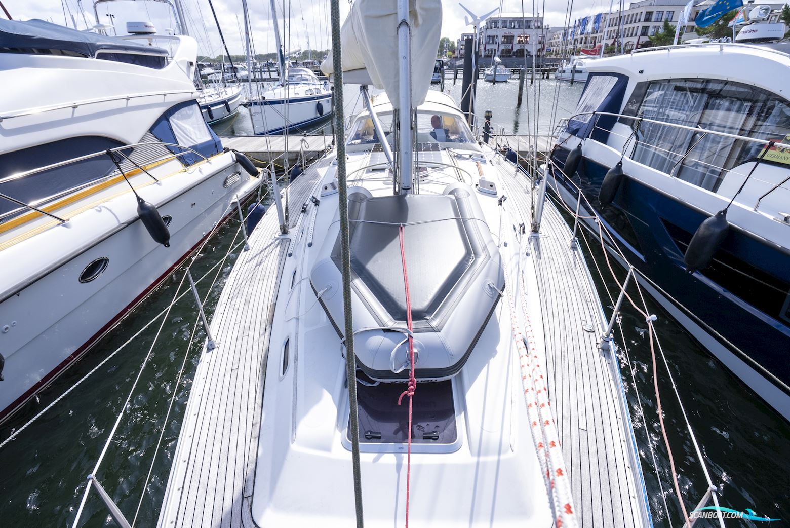 Hanse 411