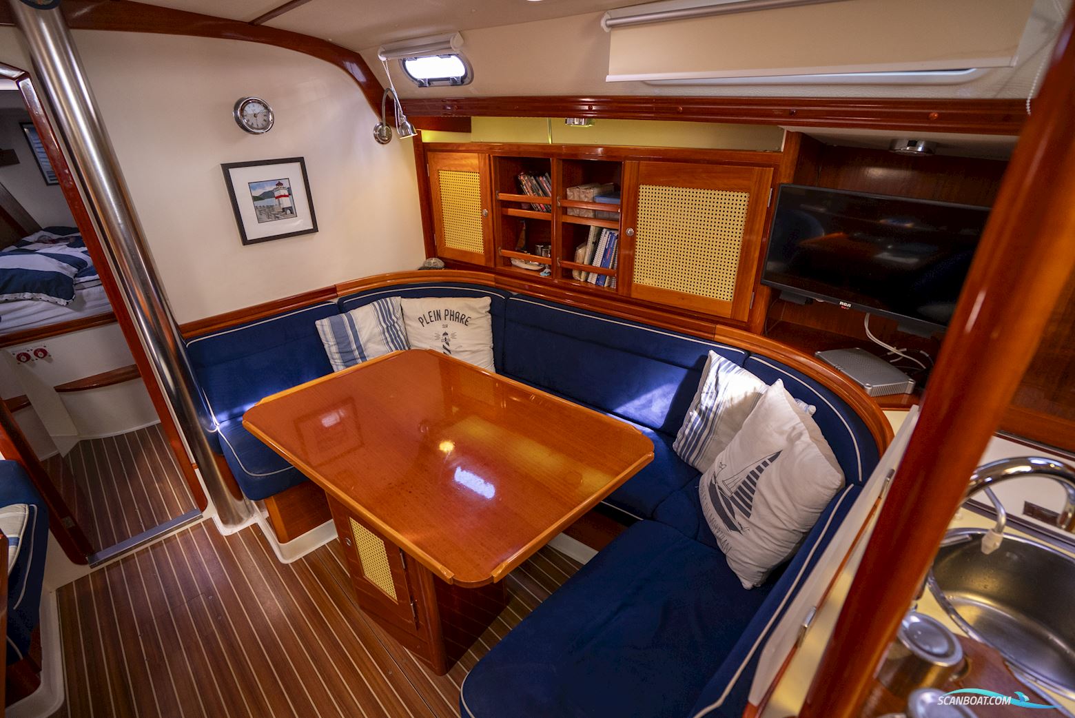 Hanse 411