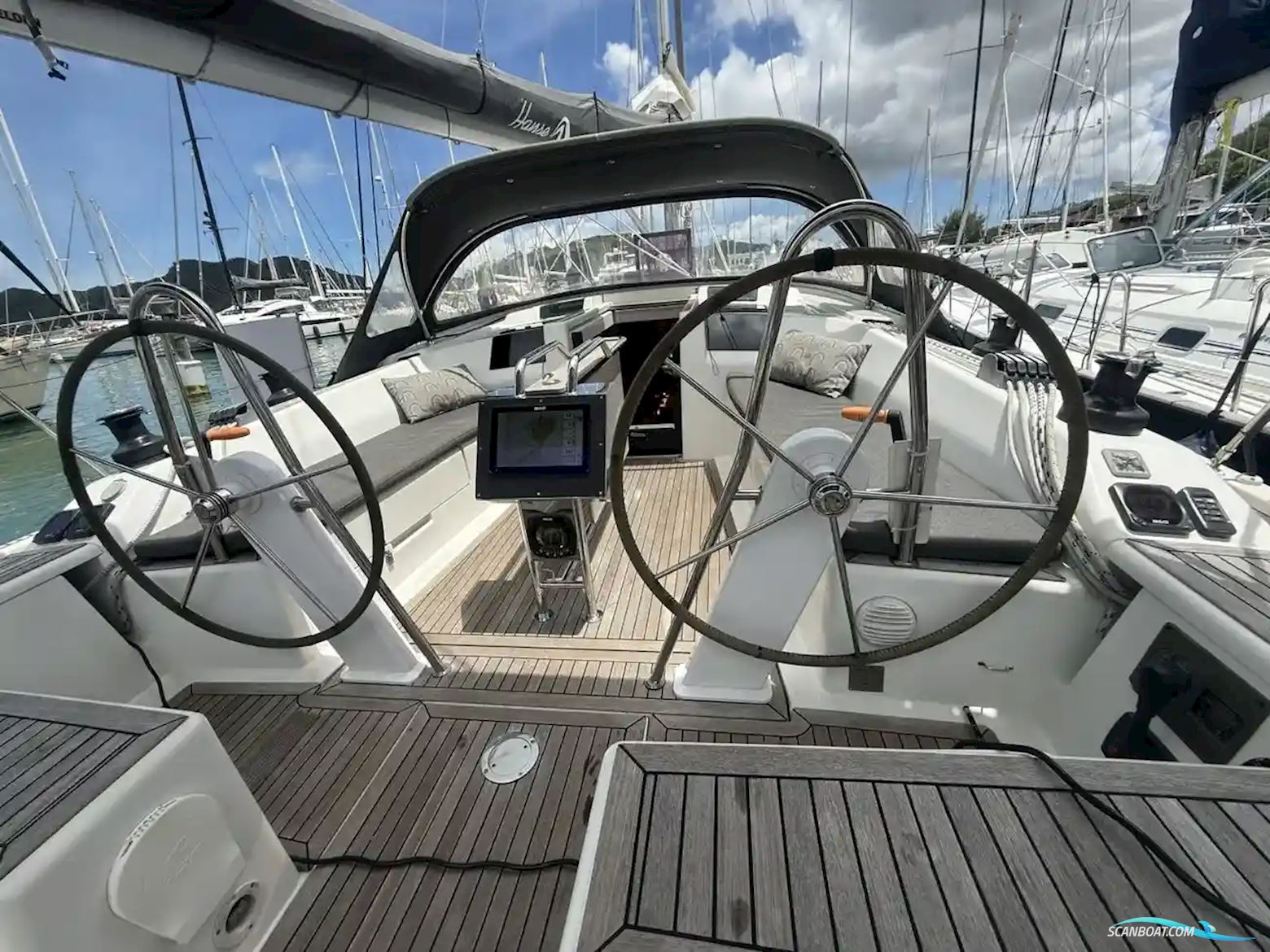 Hanse 415