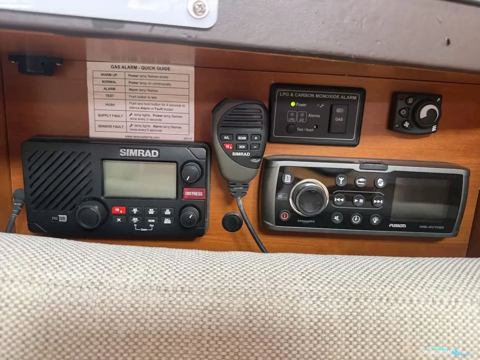 Hanse 415