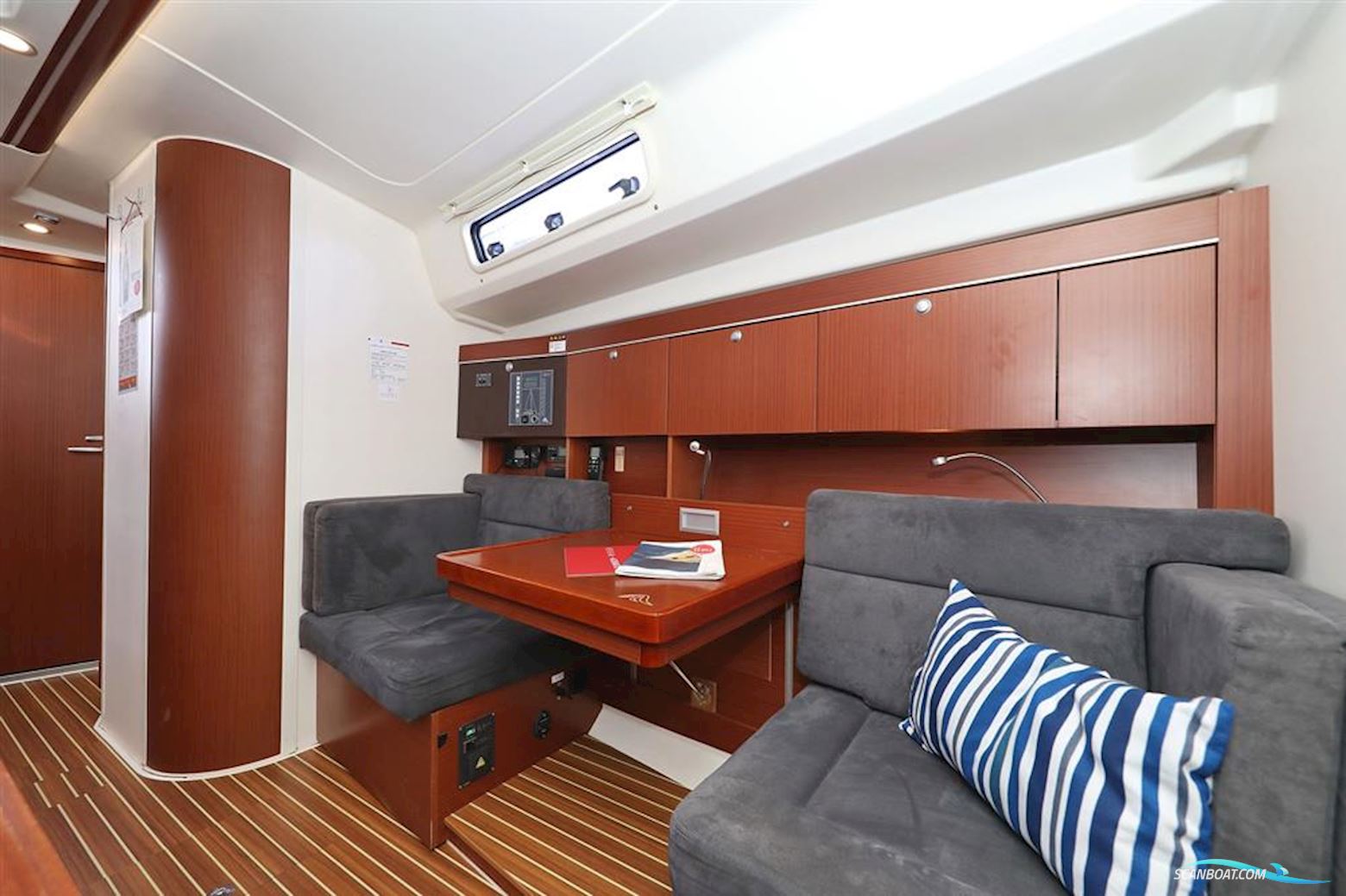 Hanse 415