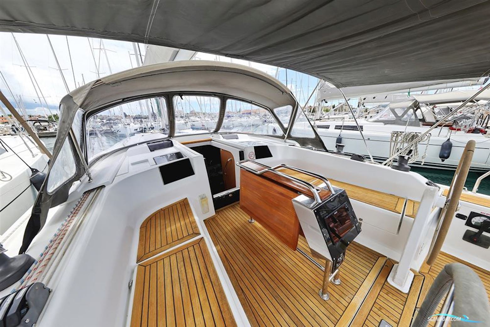 Hanse 415
