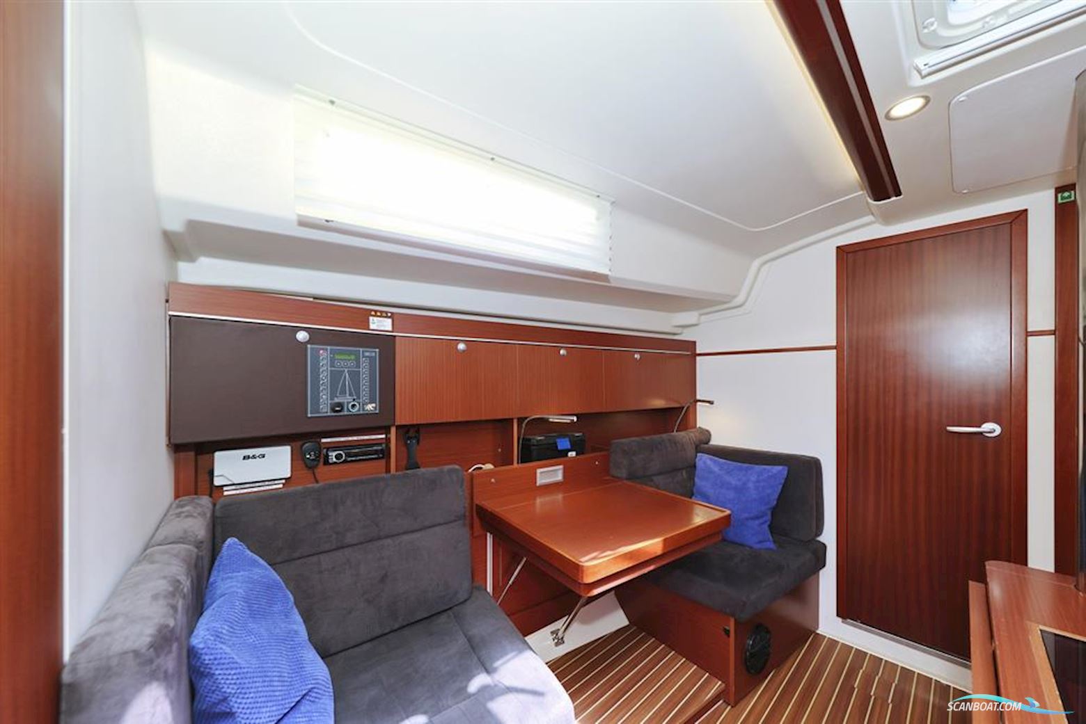 Hanse 415