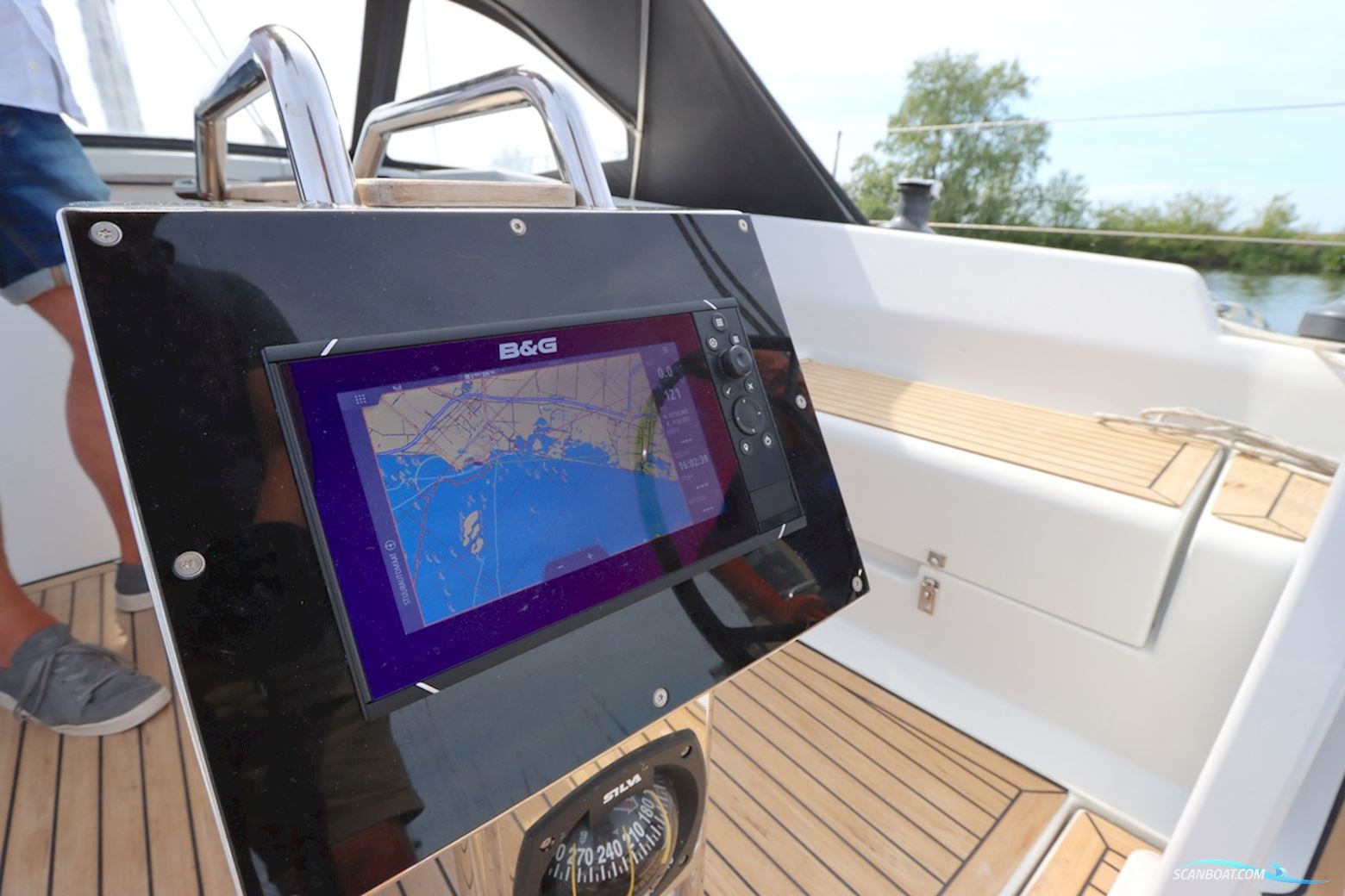 Hanse 418