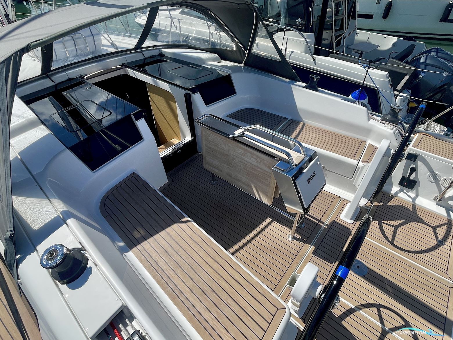 Hanse 418