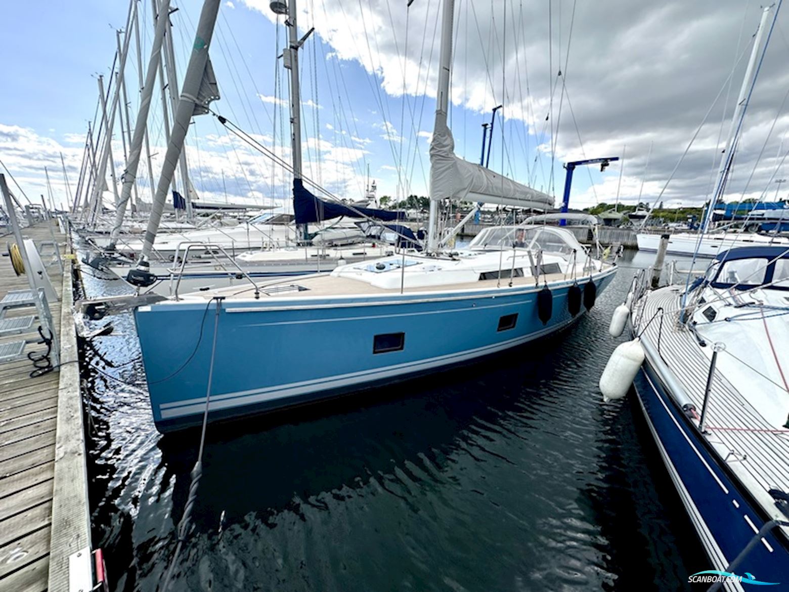 Hanse 418