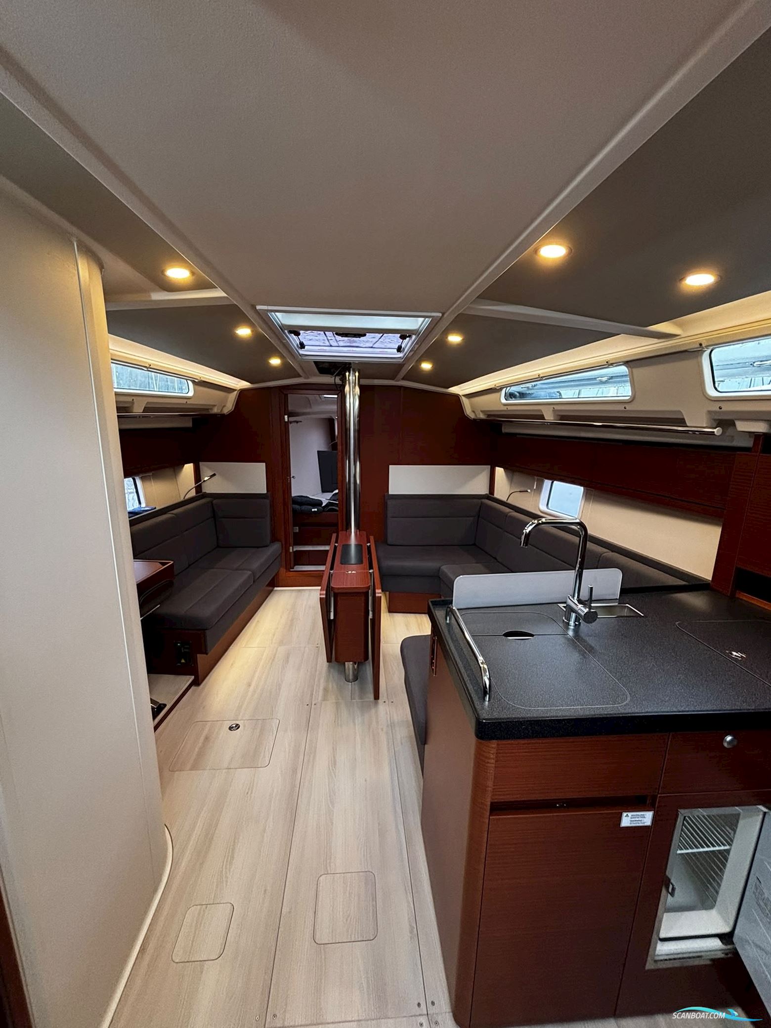Hanse 418