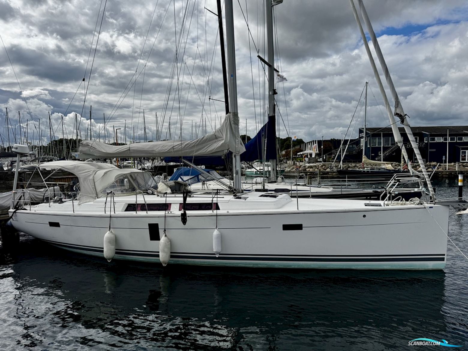 Hanse 445
