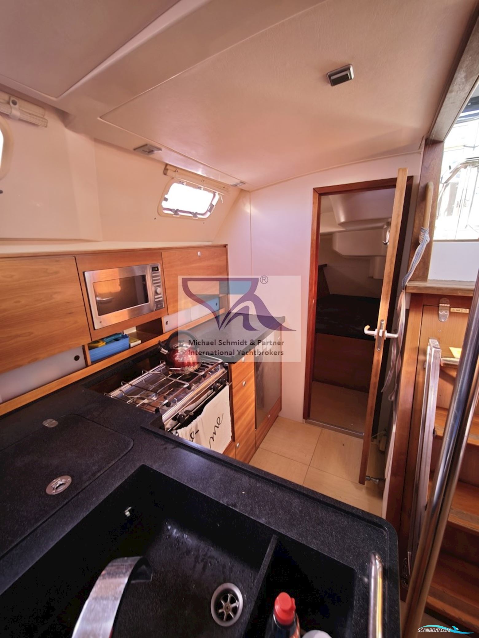 Hanse 470
