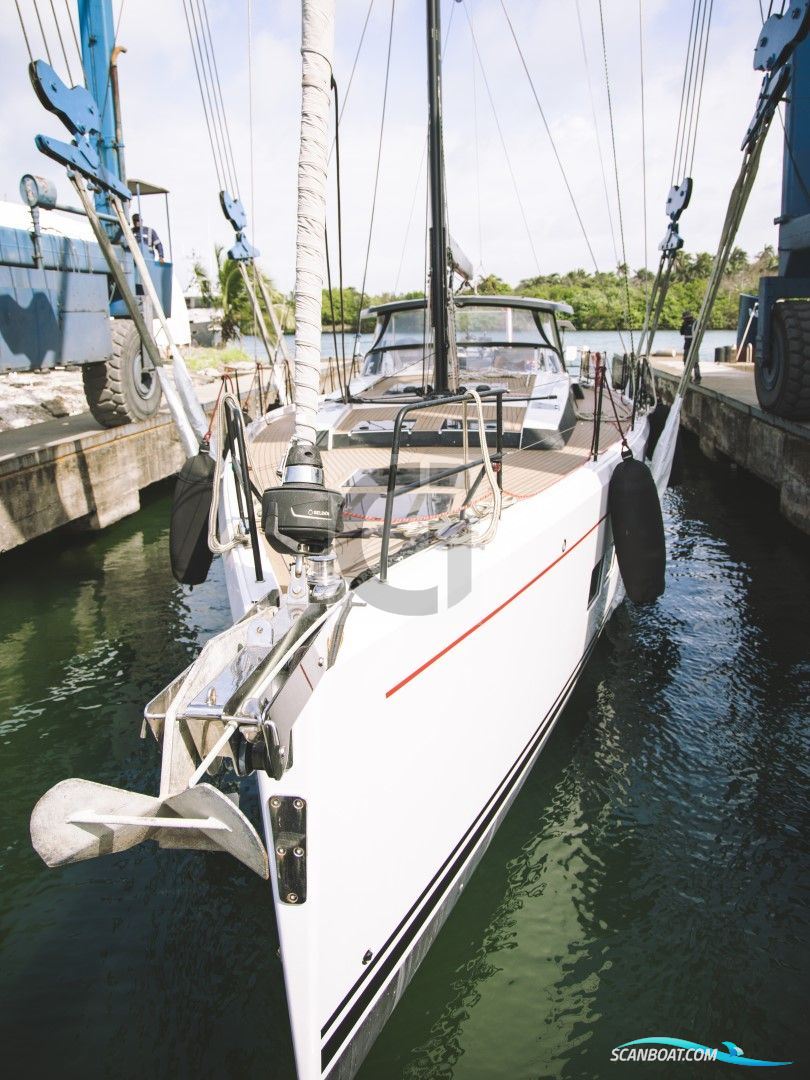 Hanse 548