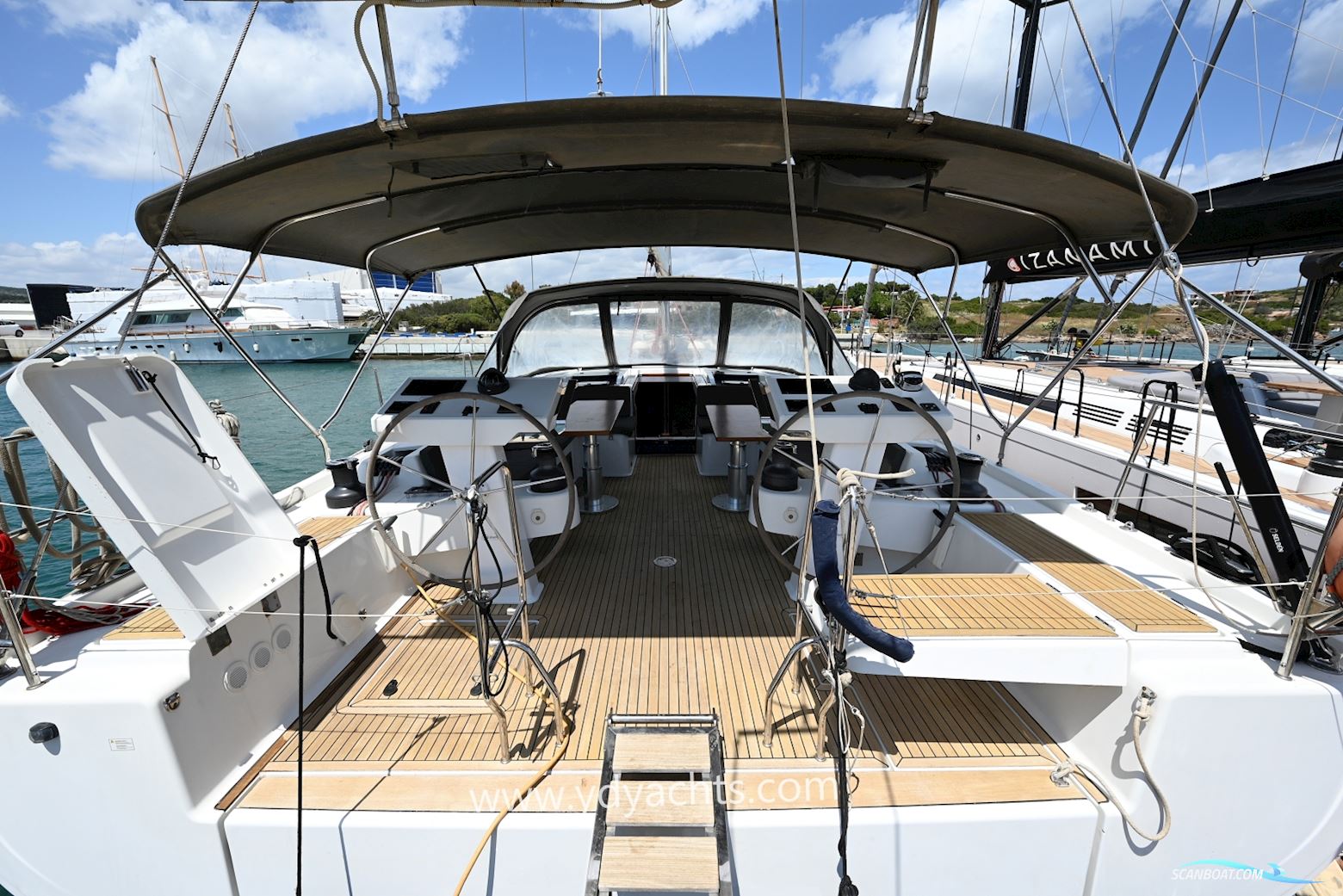 Hanse 548