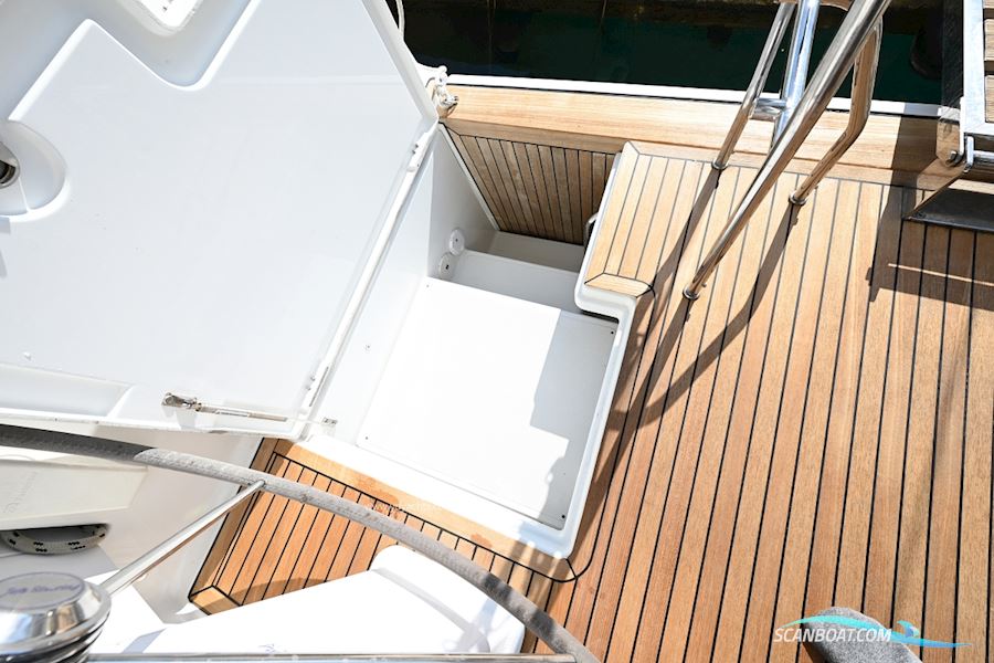 Hanse 548
