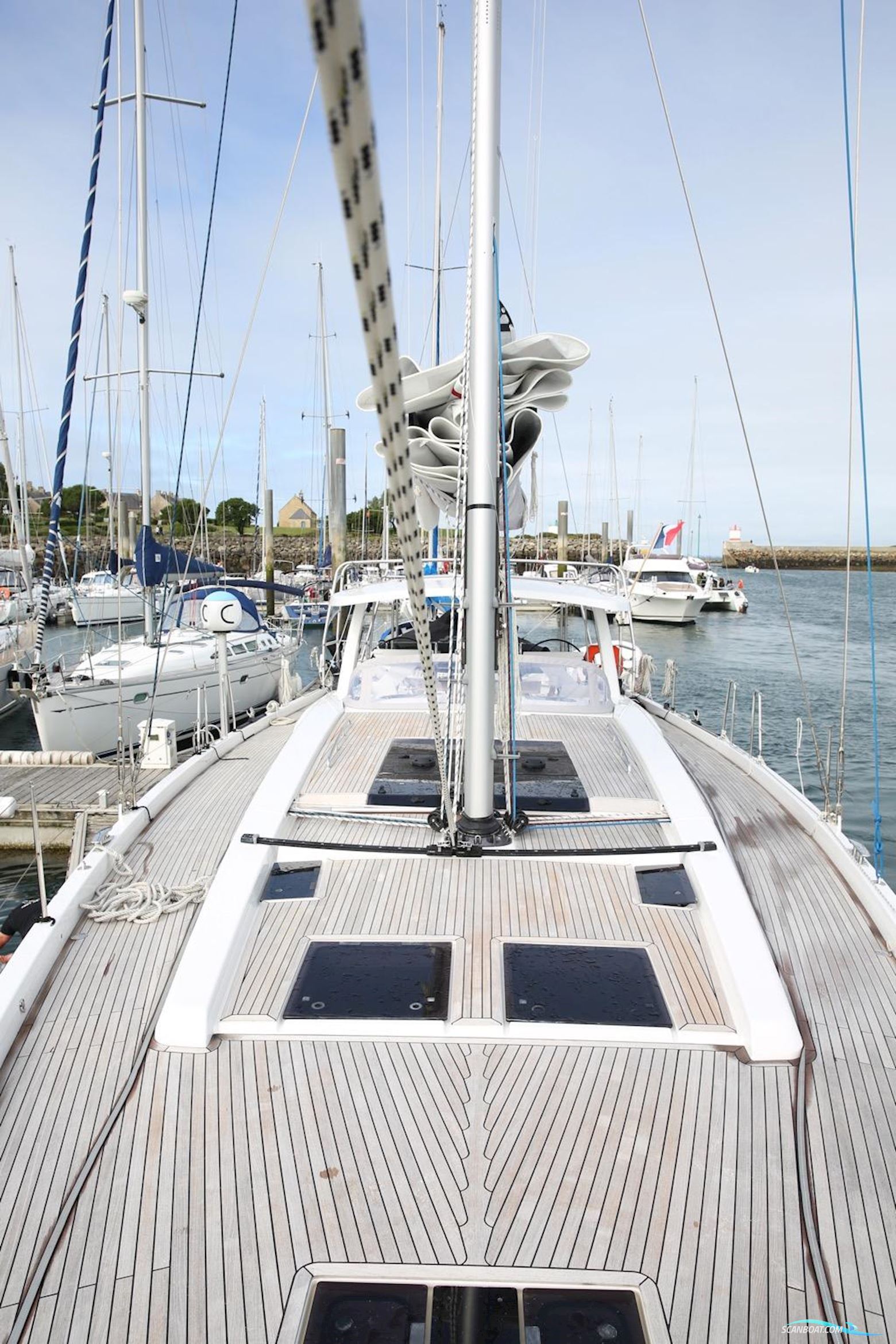 Hanse 588