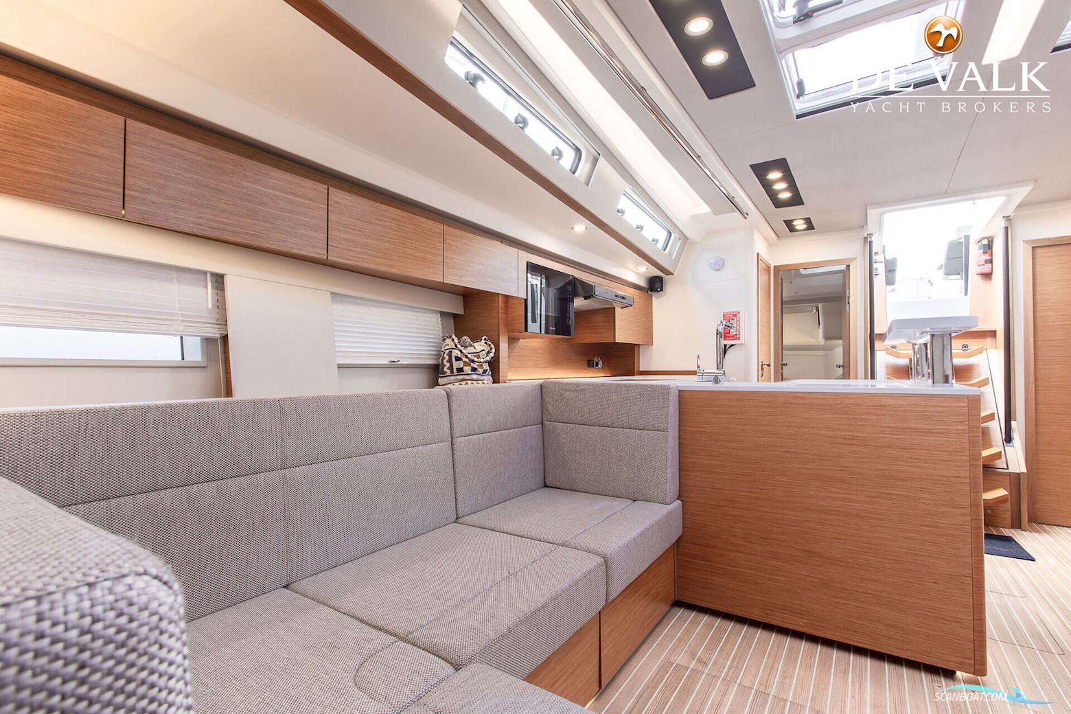 Hanse 588