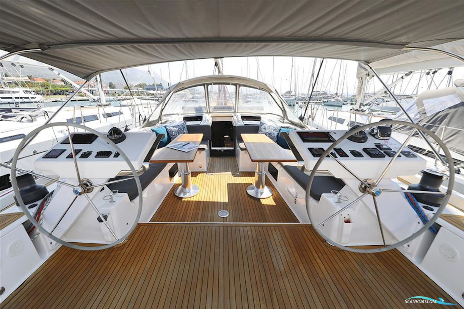 Hanse 588