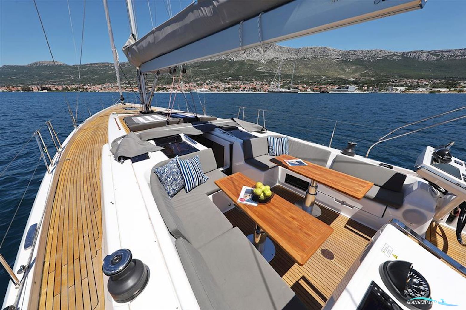 Hanse 588