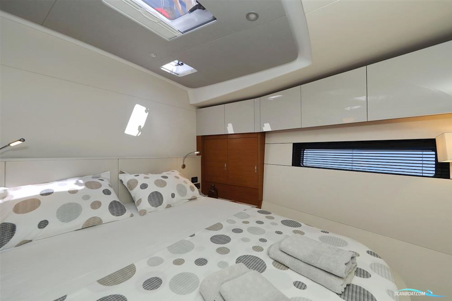 Hanse 590