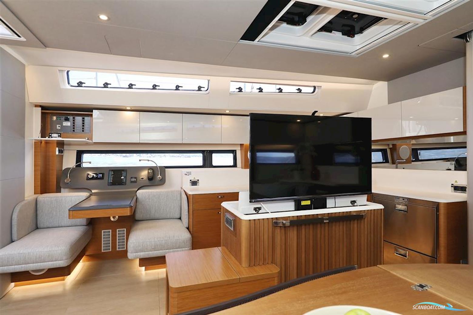 Hanse 590