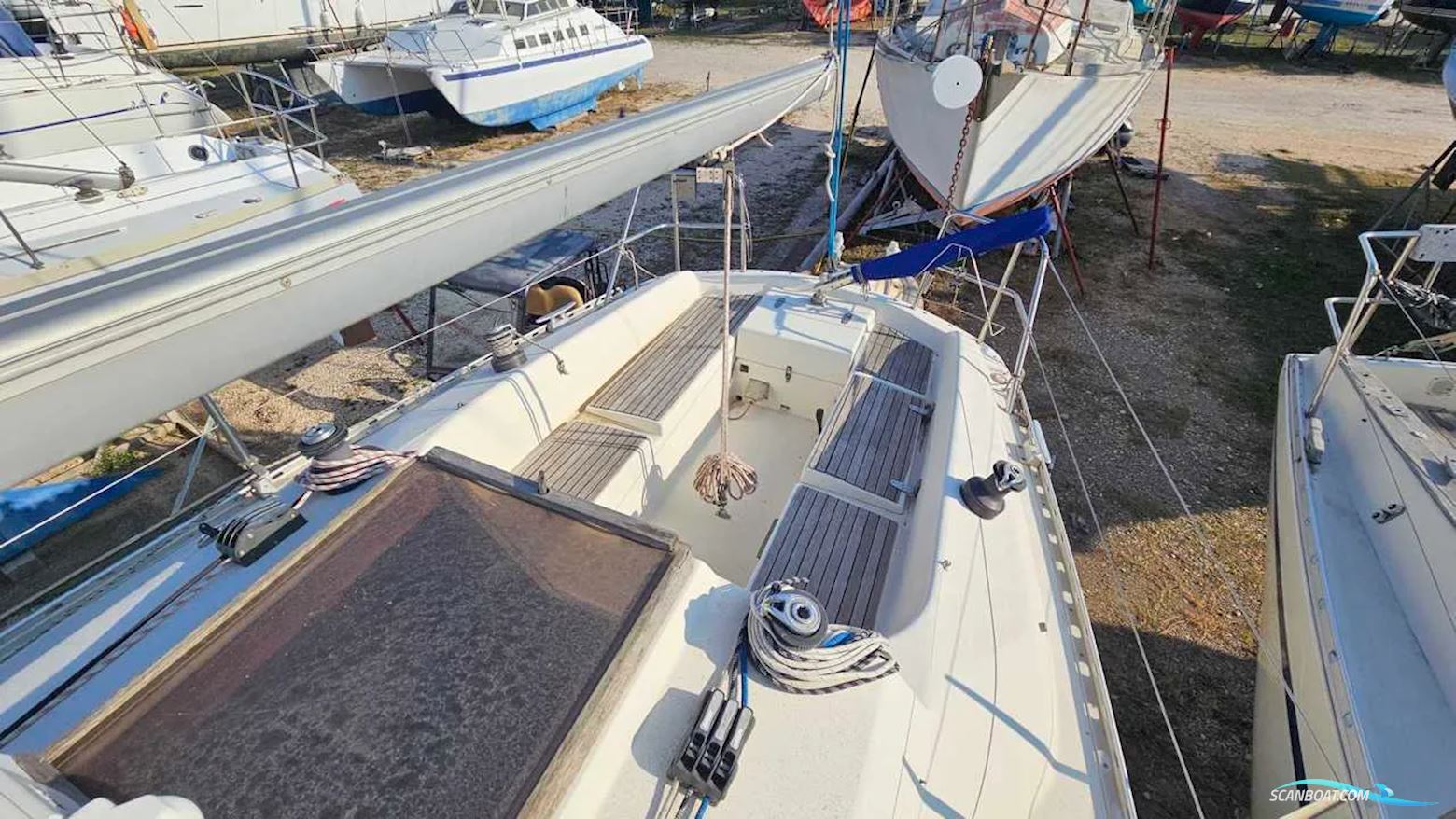 Hanse Yachts 300