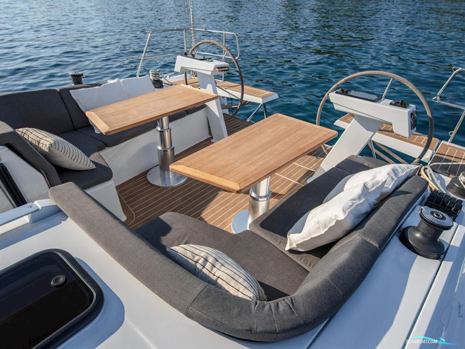 Hanse Yachts 410