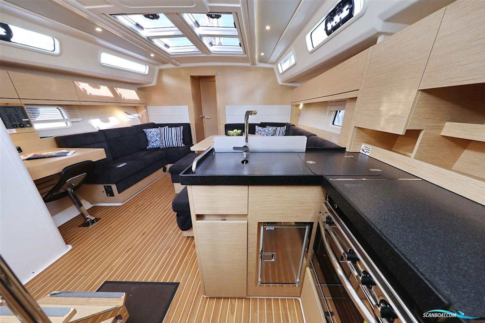 Hanse Yachts 458