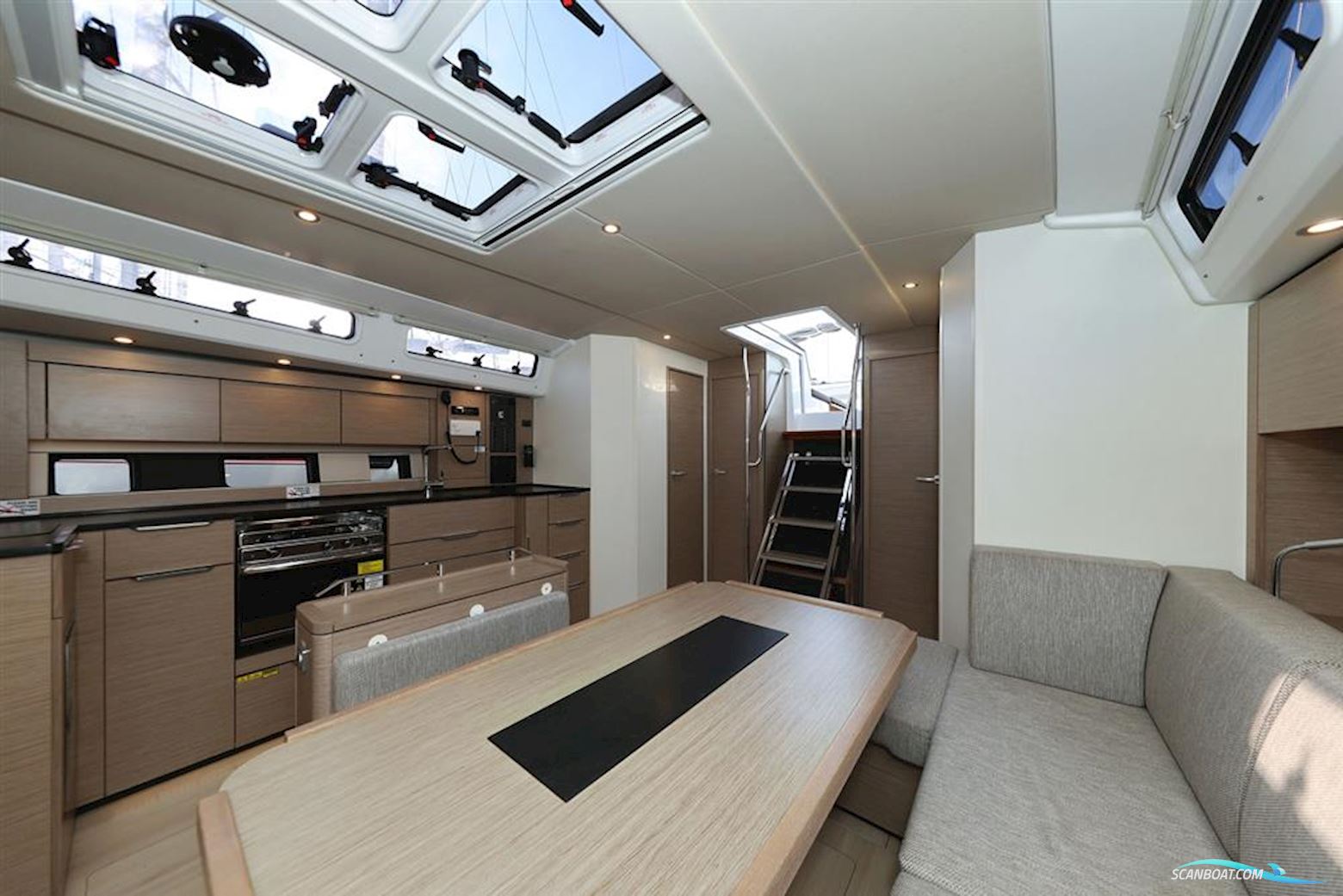 Hanse Yachts 460