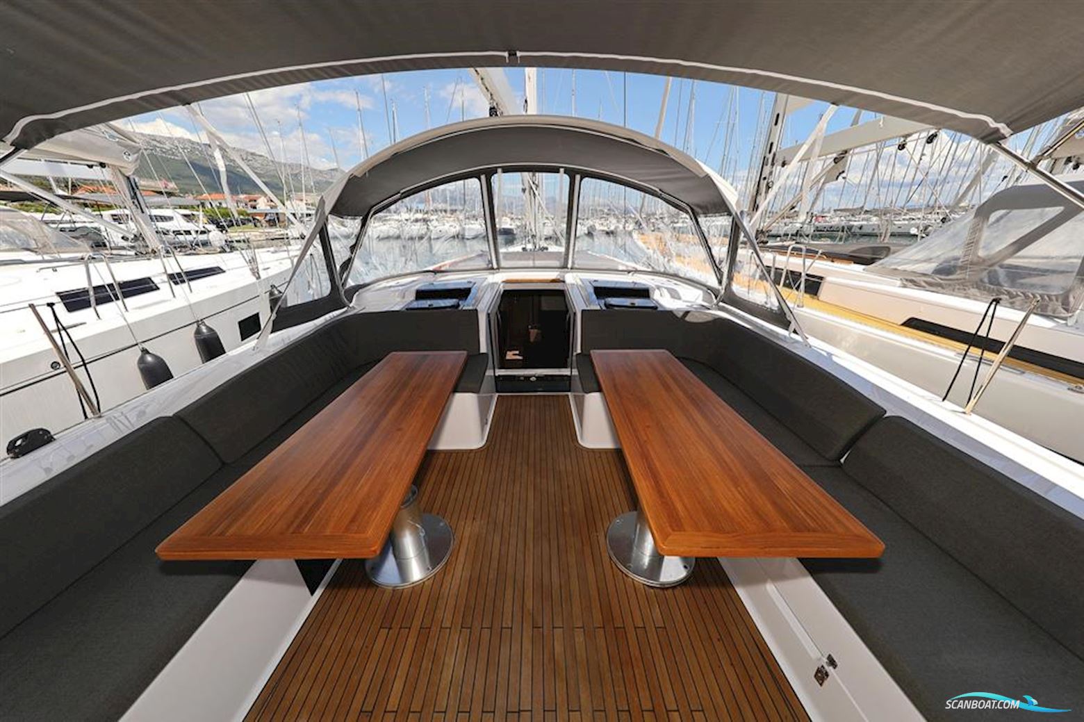 Hanse Yachts 548