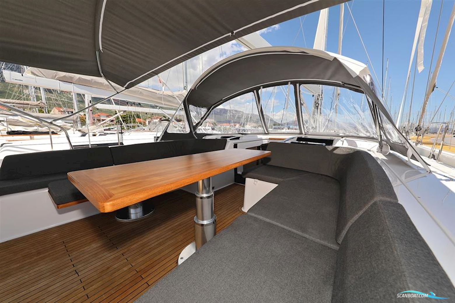Hanse Yachts 548
