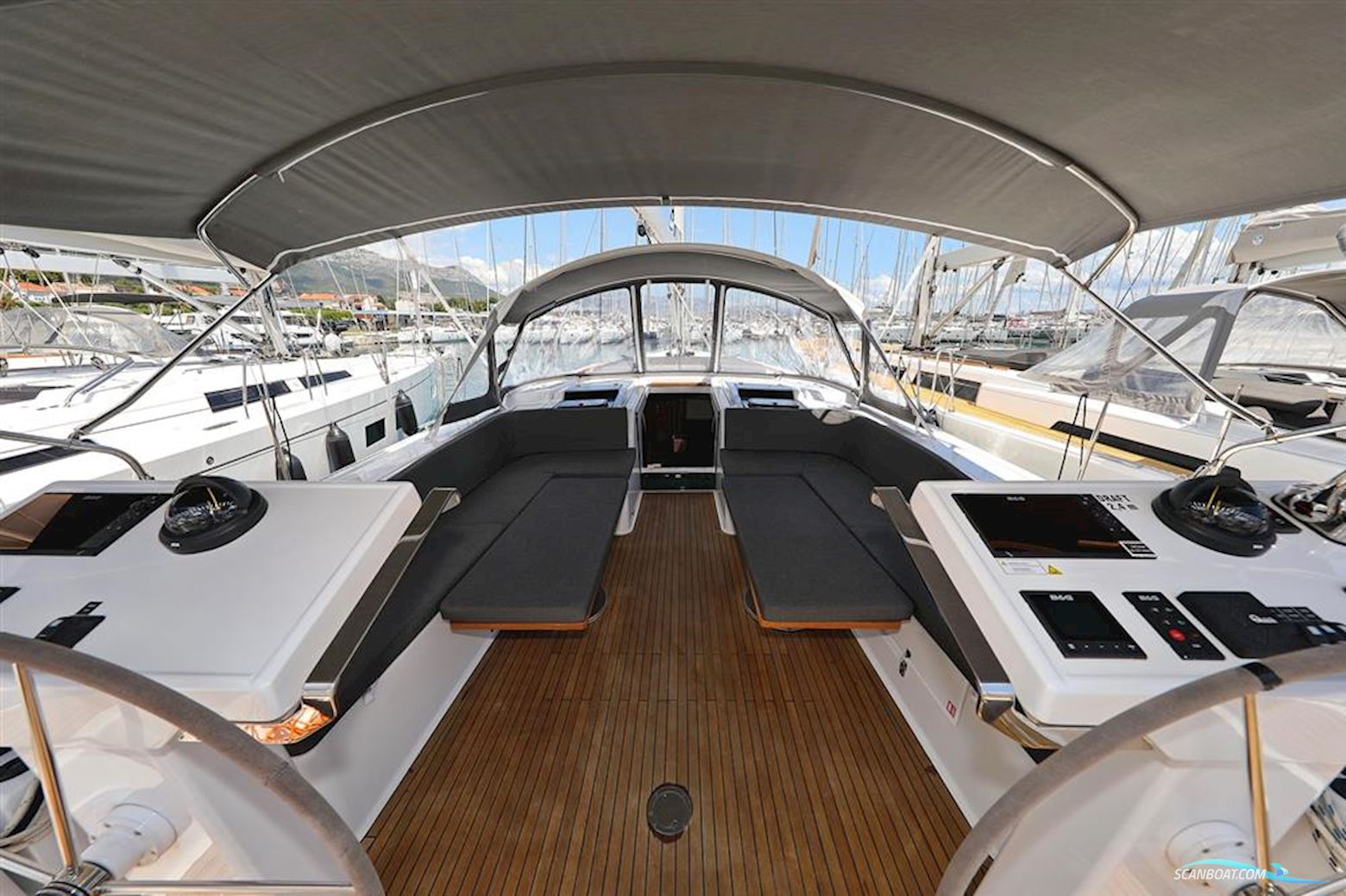 Hanse Yachts 548