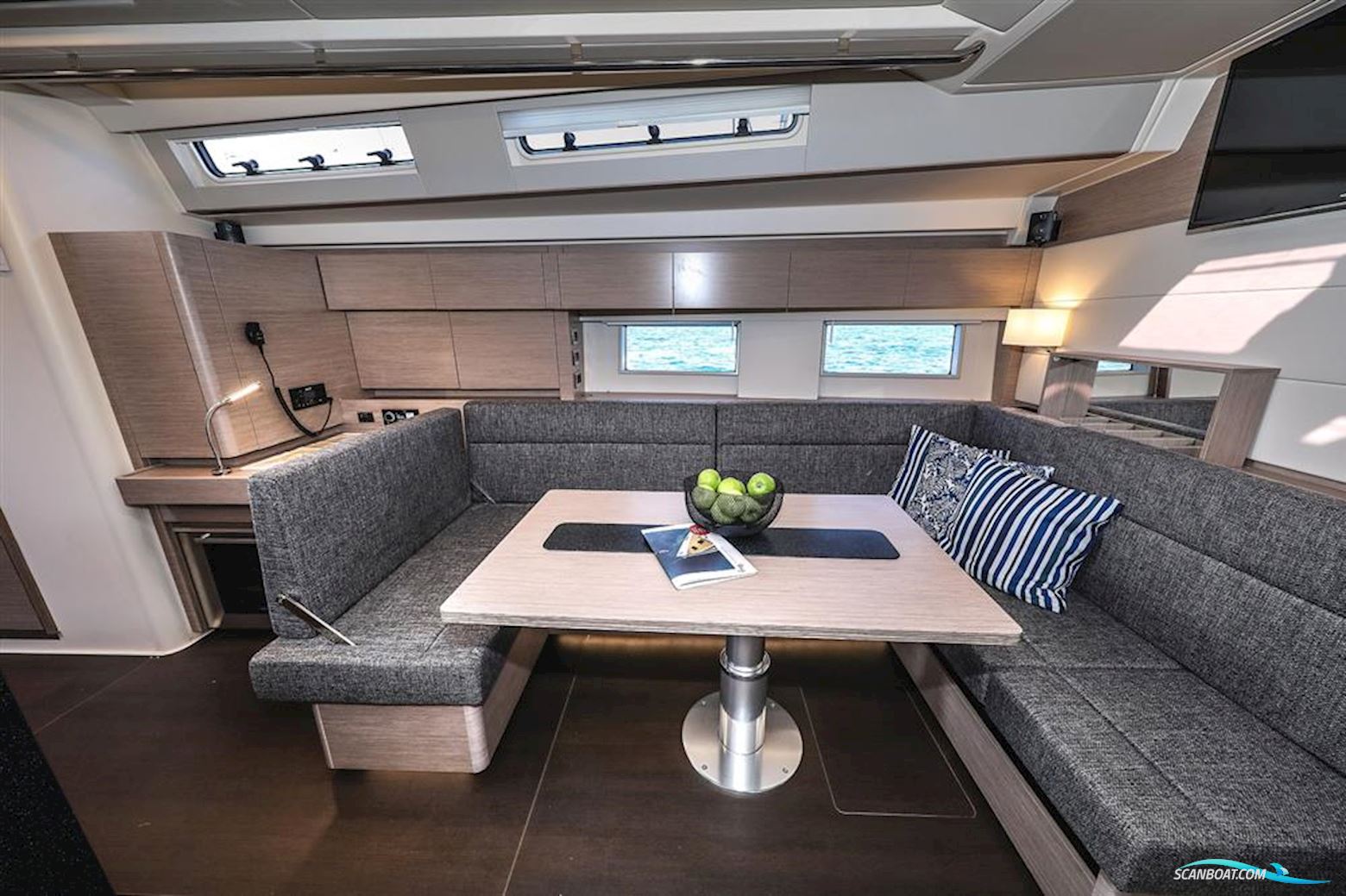 Hanse Yachts 588