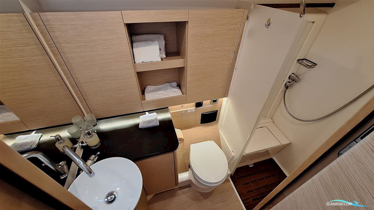 Hanse Yachts 588