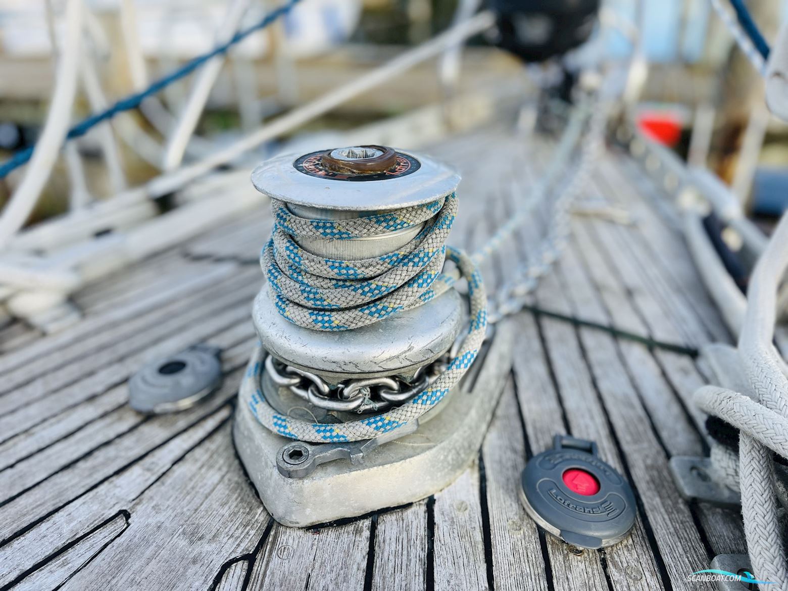 Helmsman 49DS