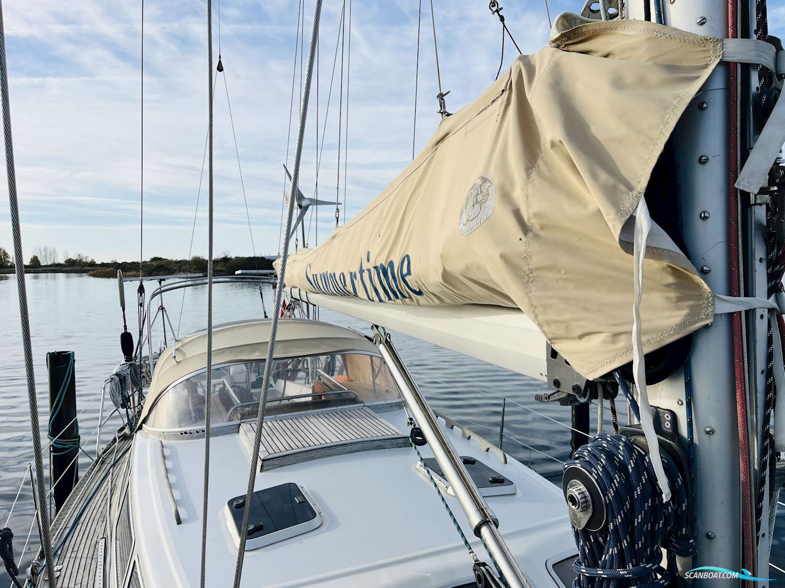 Helmsman 49DS