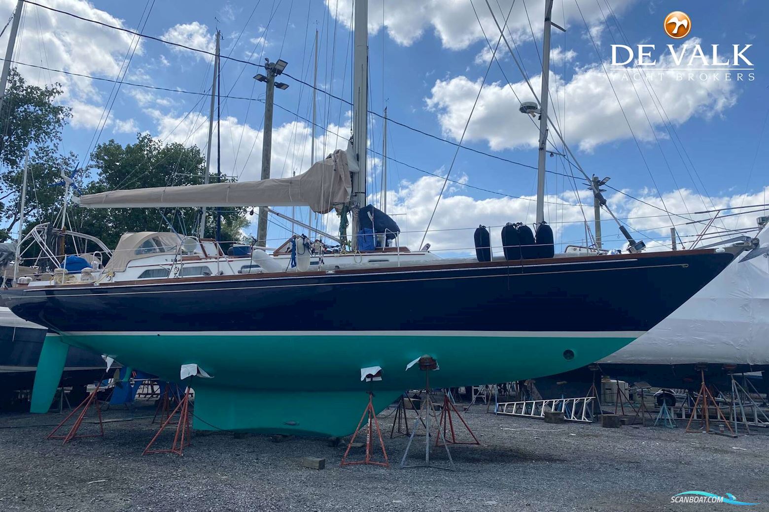 HINCKLEY Sou'wester 52