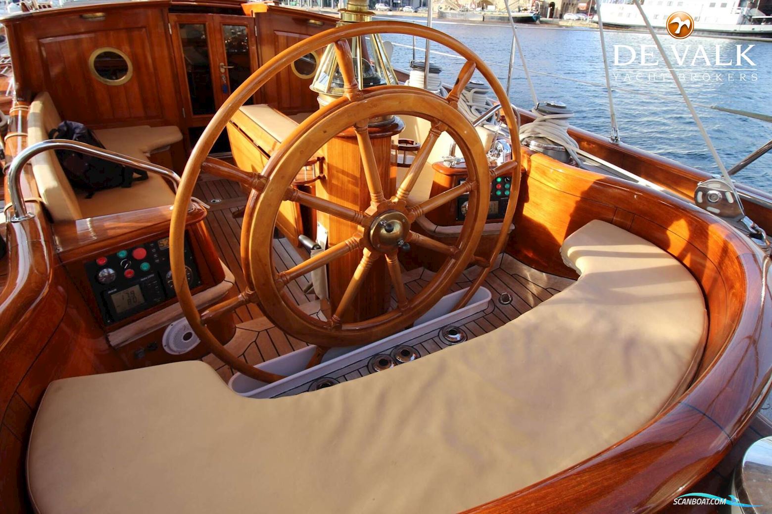 Hoek Design Truly Classic 75