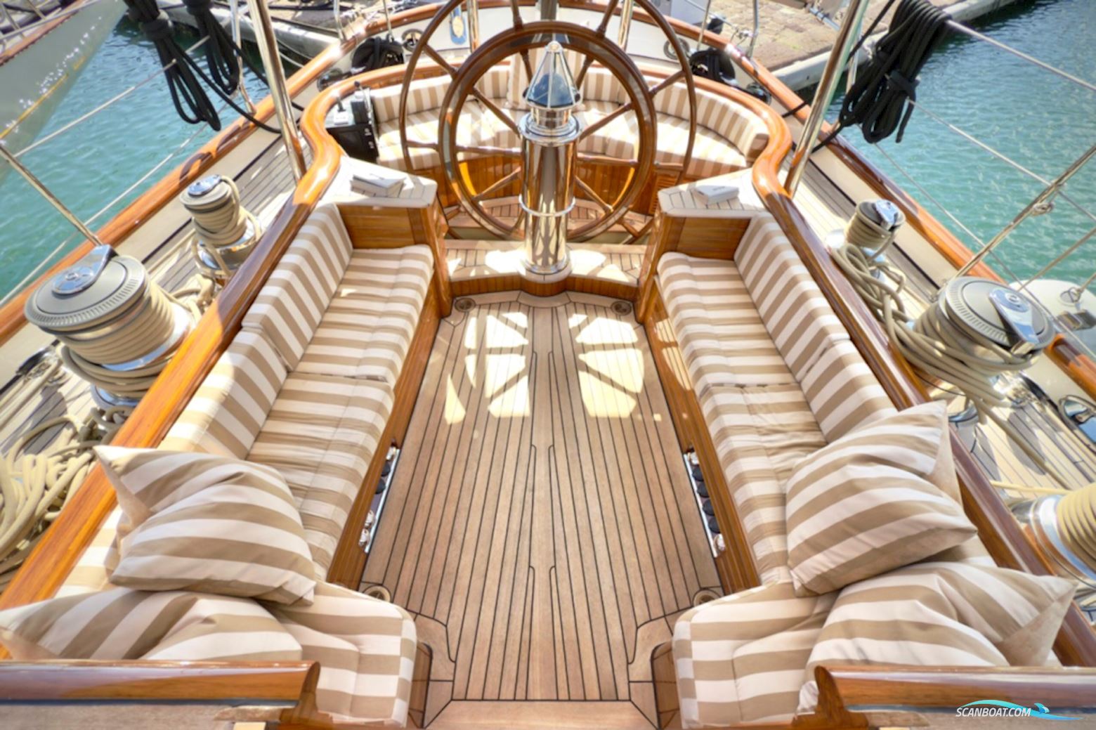 Hoek Truly Classic 108