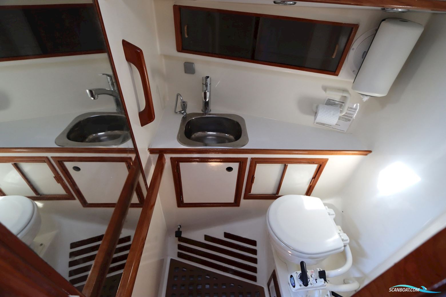 Holman & Pye Red Admiral