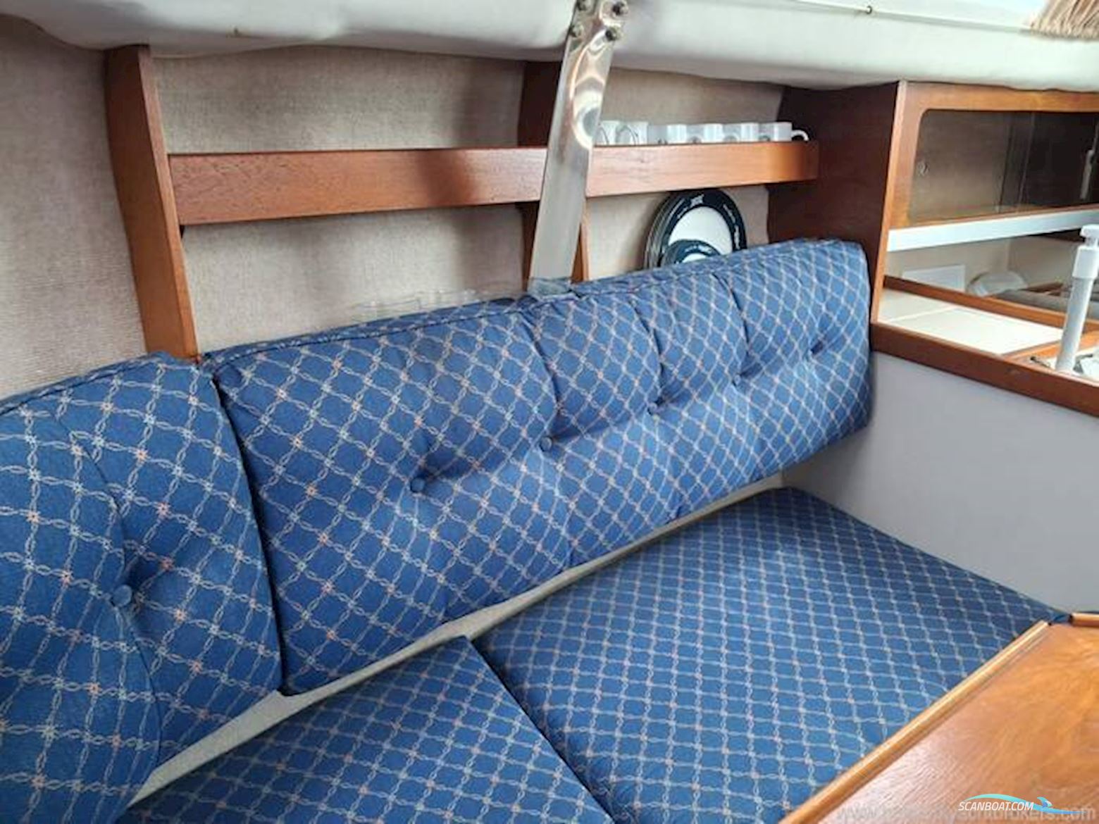 Hunter 245