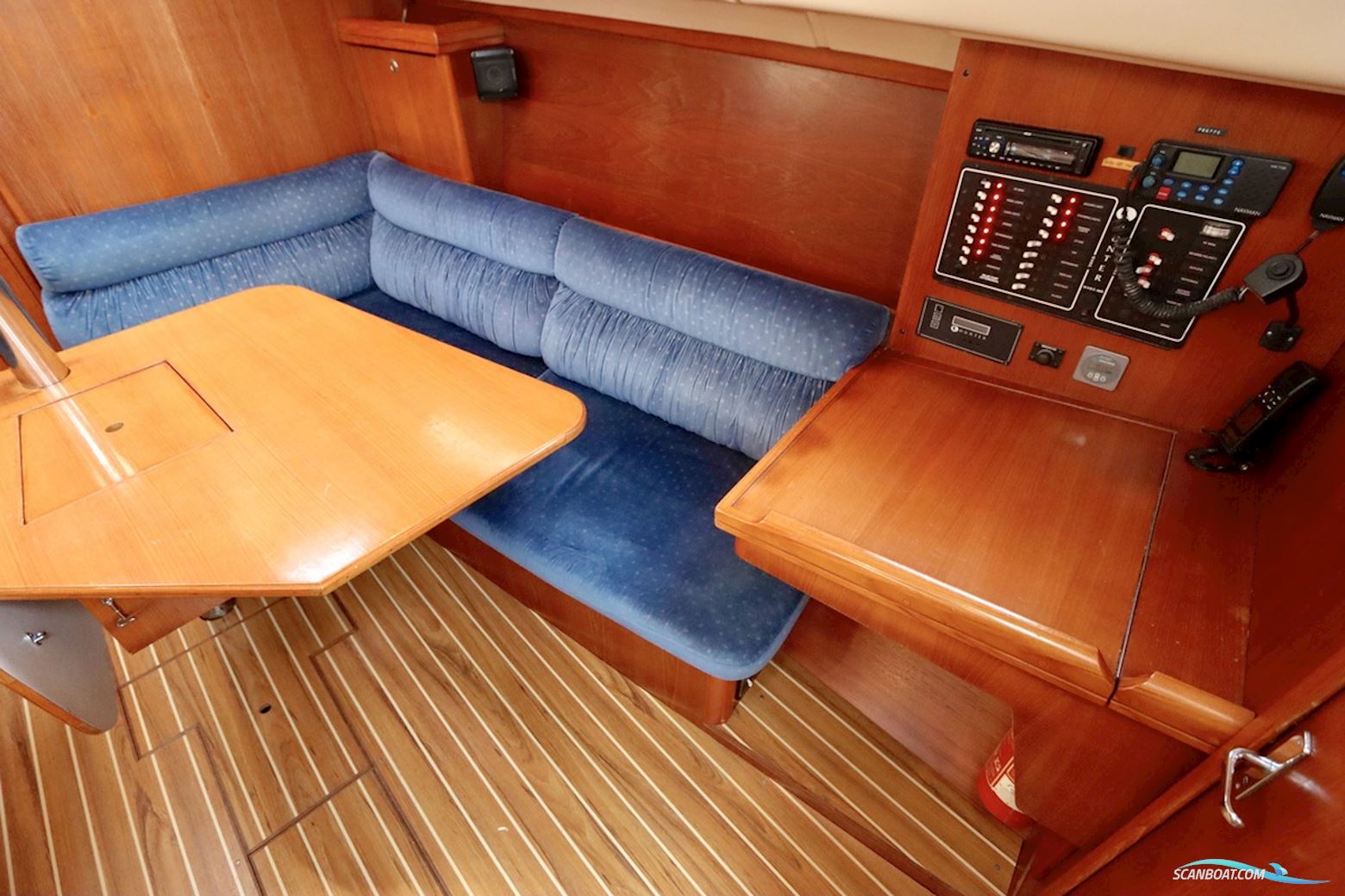 Hunter 306
