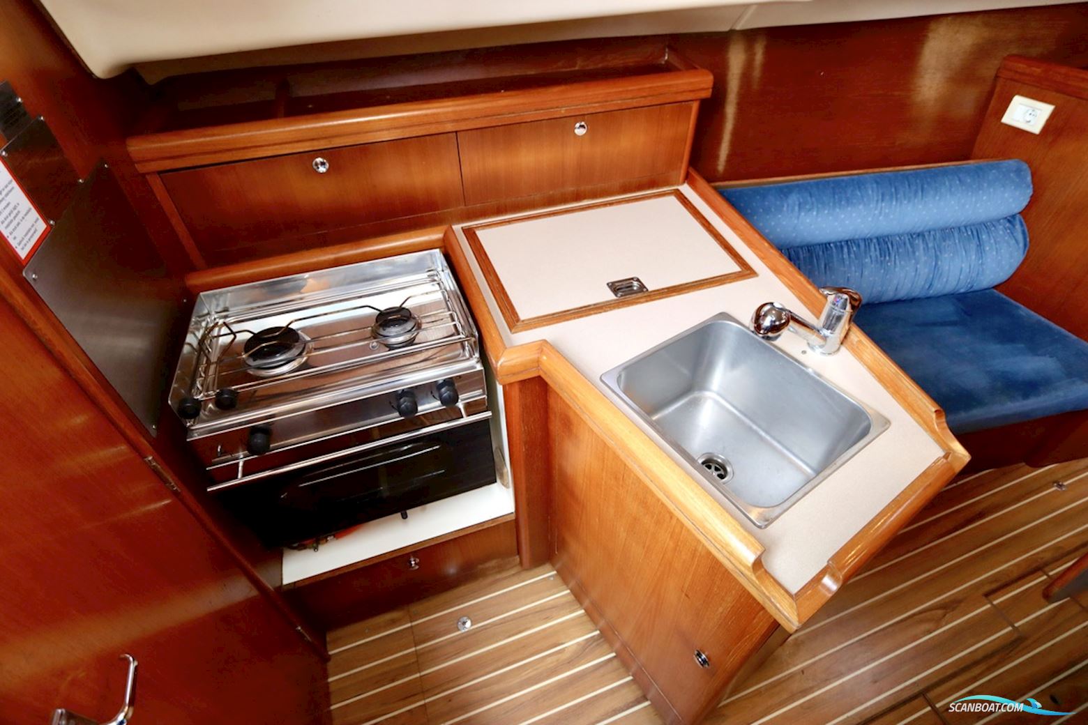 Hunter 306