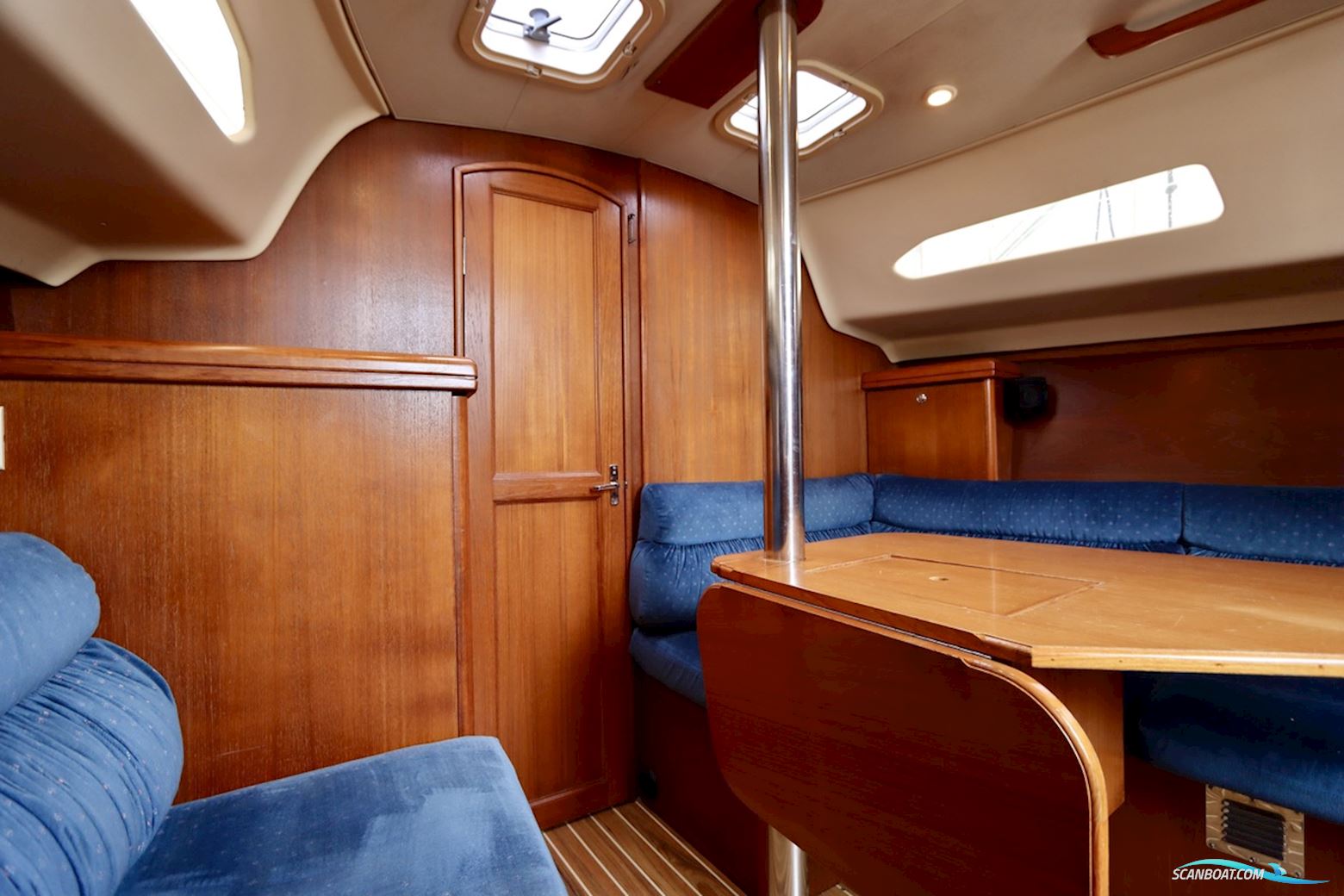 Hunter 306