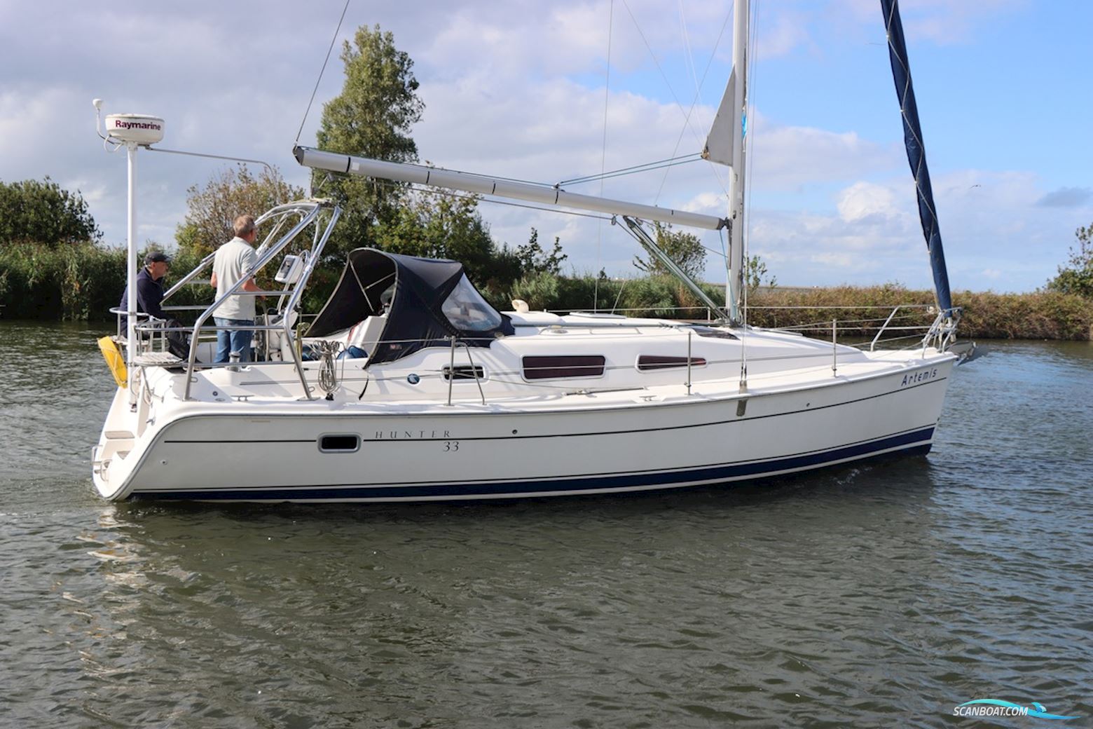 Hunter 33