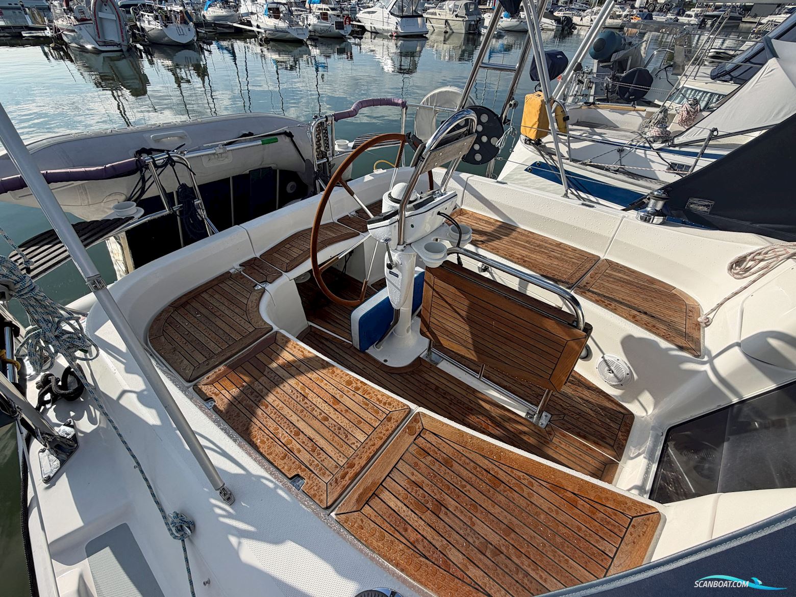 Hunter 356