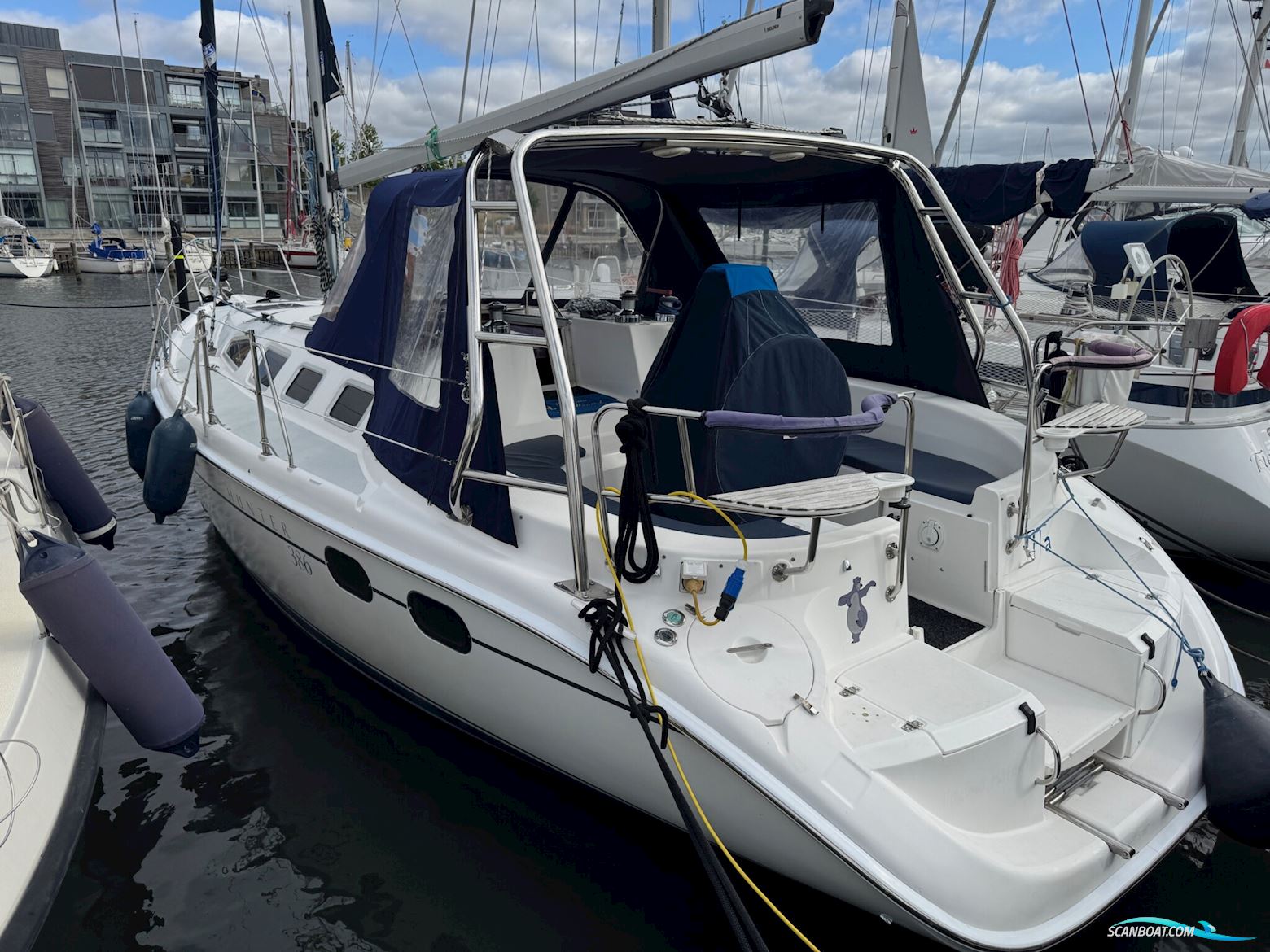 Hunter 386 “Legend”