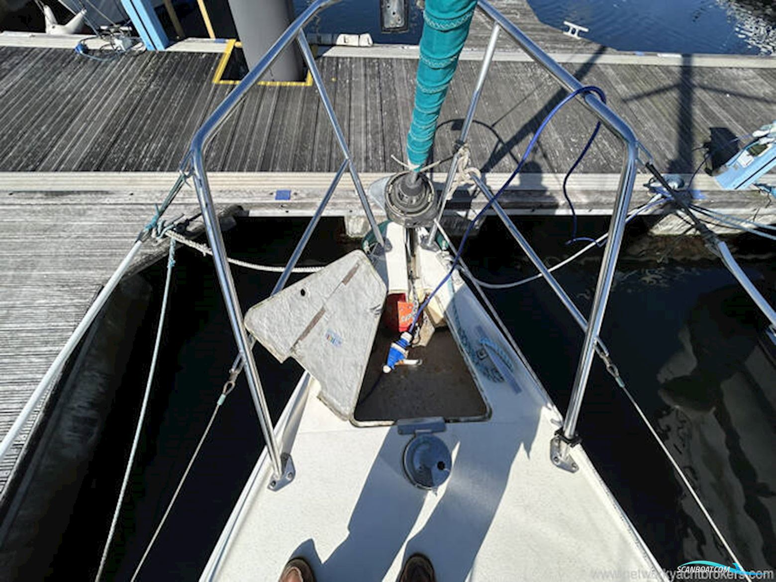 Hunter Horizon 32 Wheelhouse