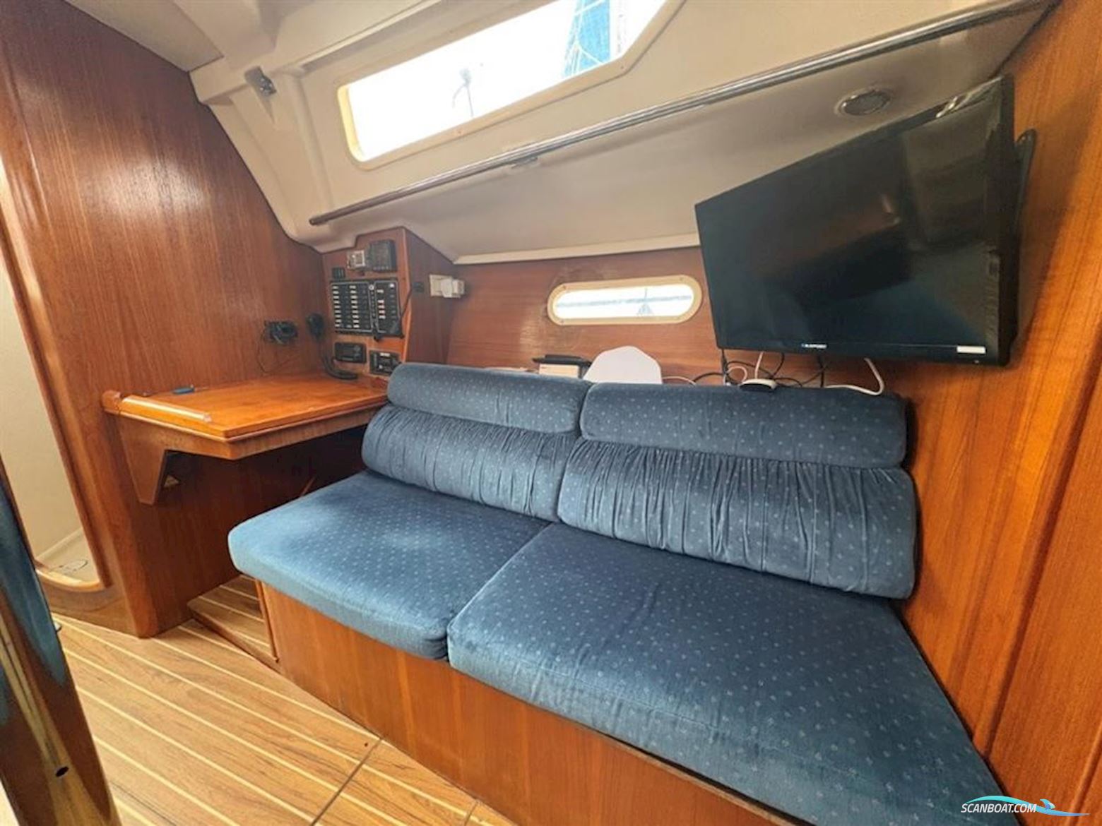 Hunter Legend 326
