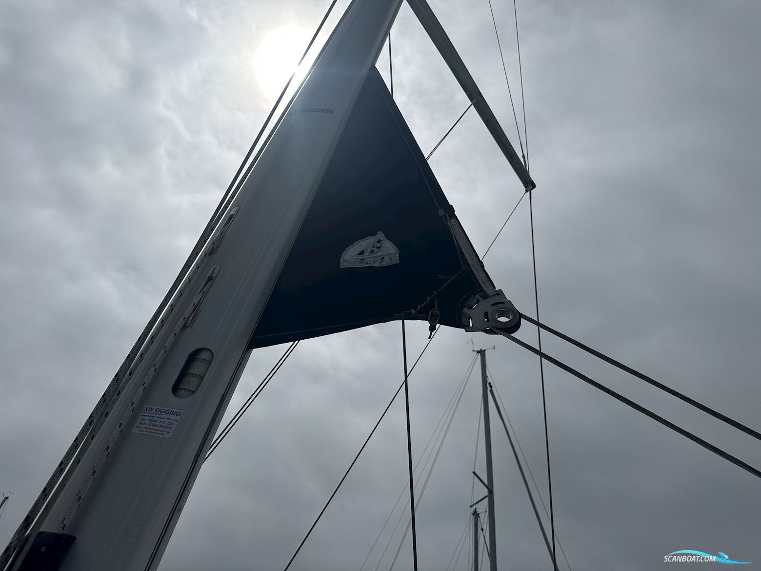 Hunter Legend 41 Deck Saloon